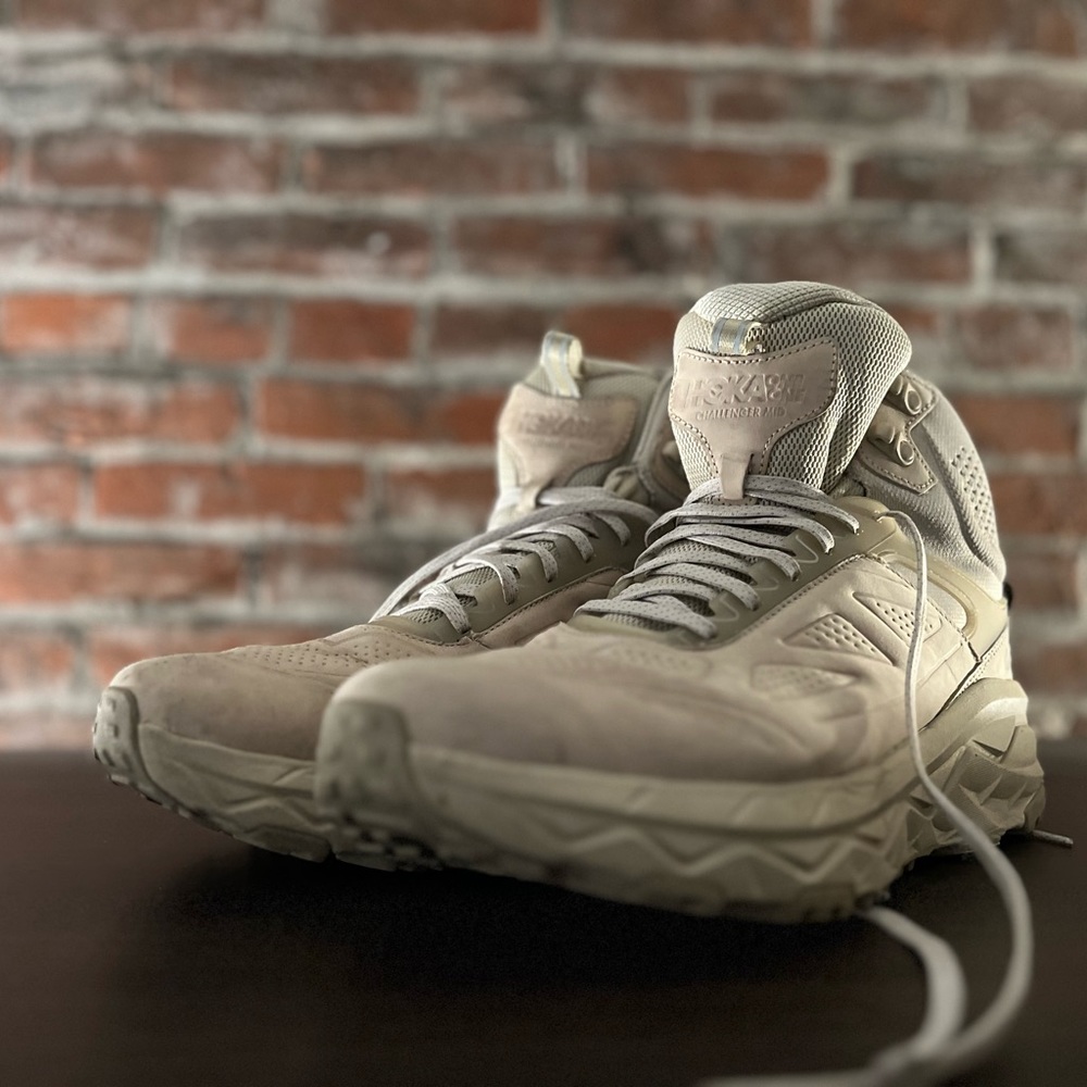 HOKA Challenger Mid GORE-TEX